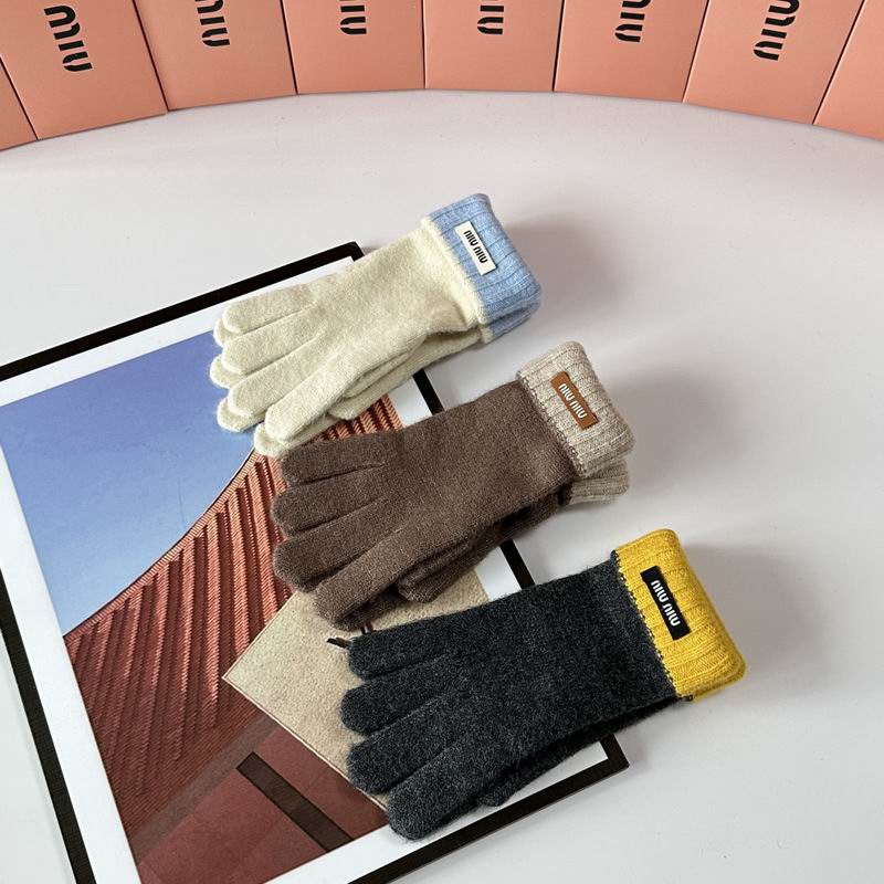 Miumiu Gloves 121337